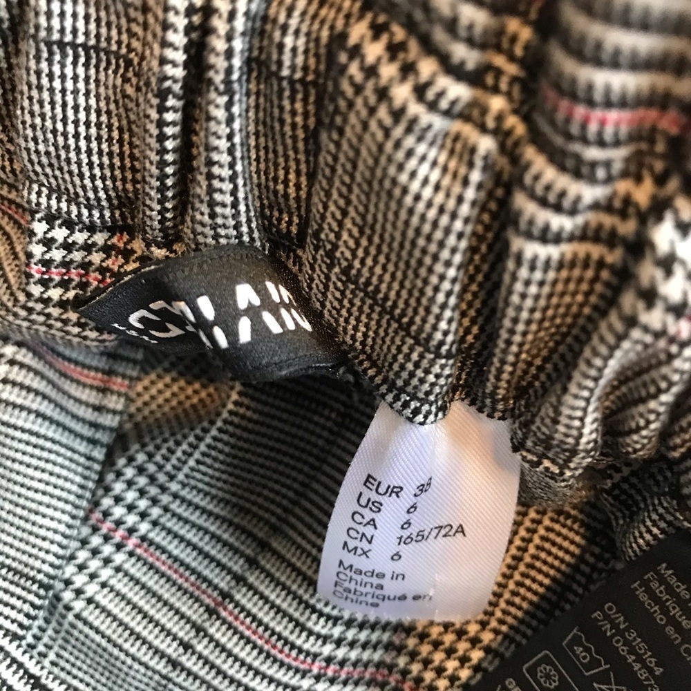 Divided H&M shorts with front tie - Picture 7 of 9
